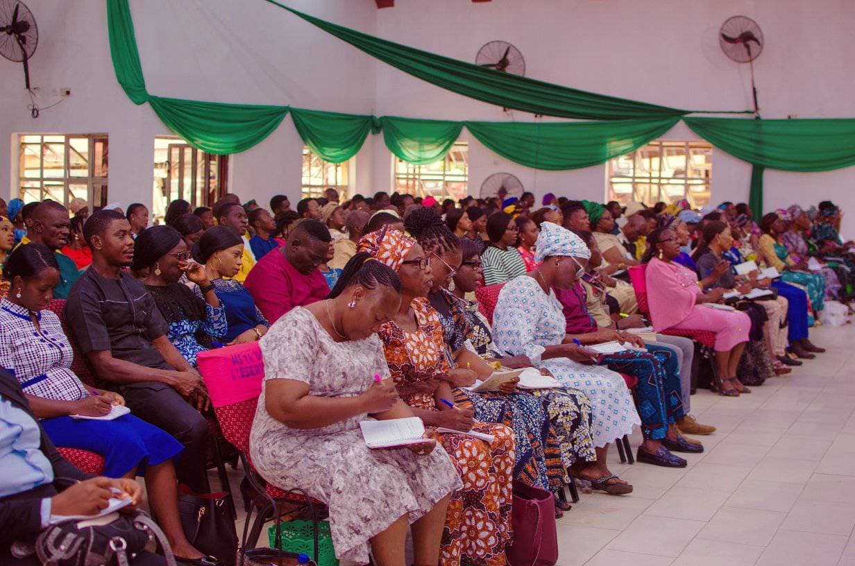 Living Faith Church Oyun